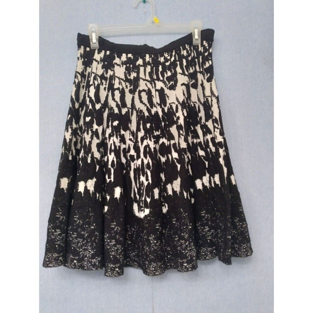 Pleated‎ Midi Skirt - Black & White Print, A-Line, Casual - Size Unknown